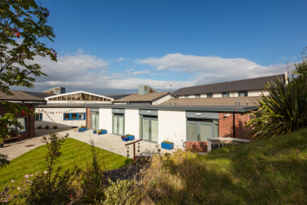 Dee View Court Neuro Care Centre